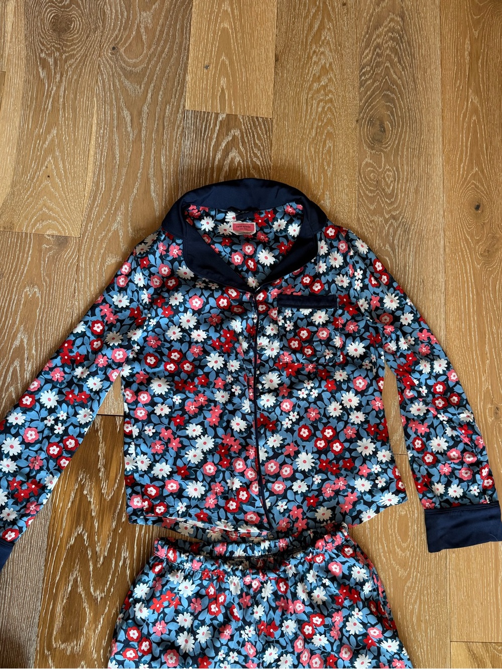 Kate Spade Daisy Long Pajama Set featuring a floral pattern - Picture 3 of 8